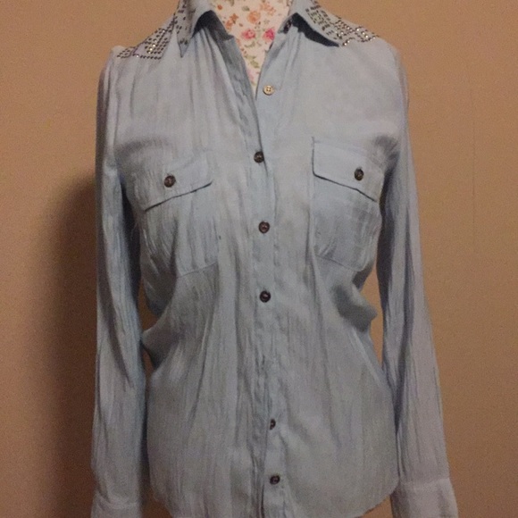 Light blue poplin button up - western -gold accent - Picture 3 of 5